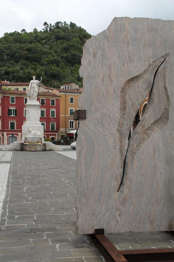 La Porta Sui Monti Di Luna Каррара Экстерьер фото