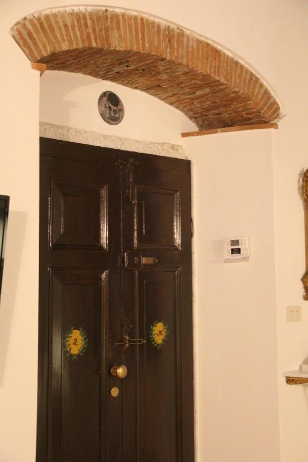 La Porta Sui Monti Di Luna Каррара Экстерьер фото