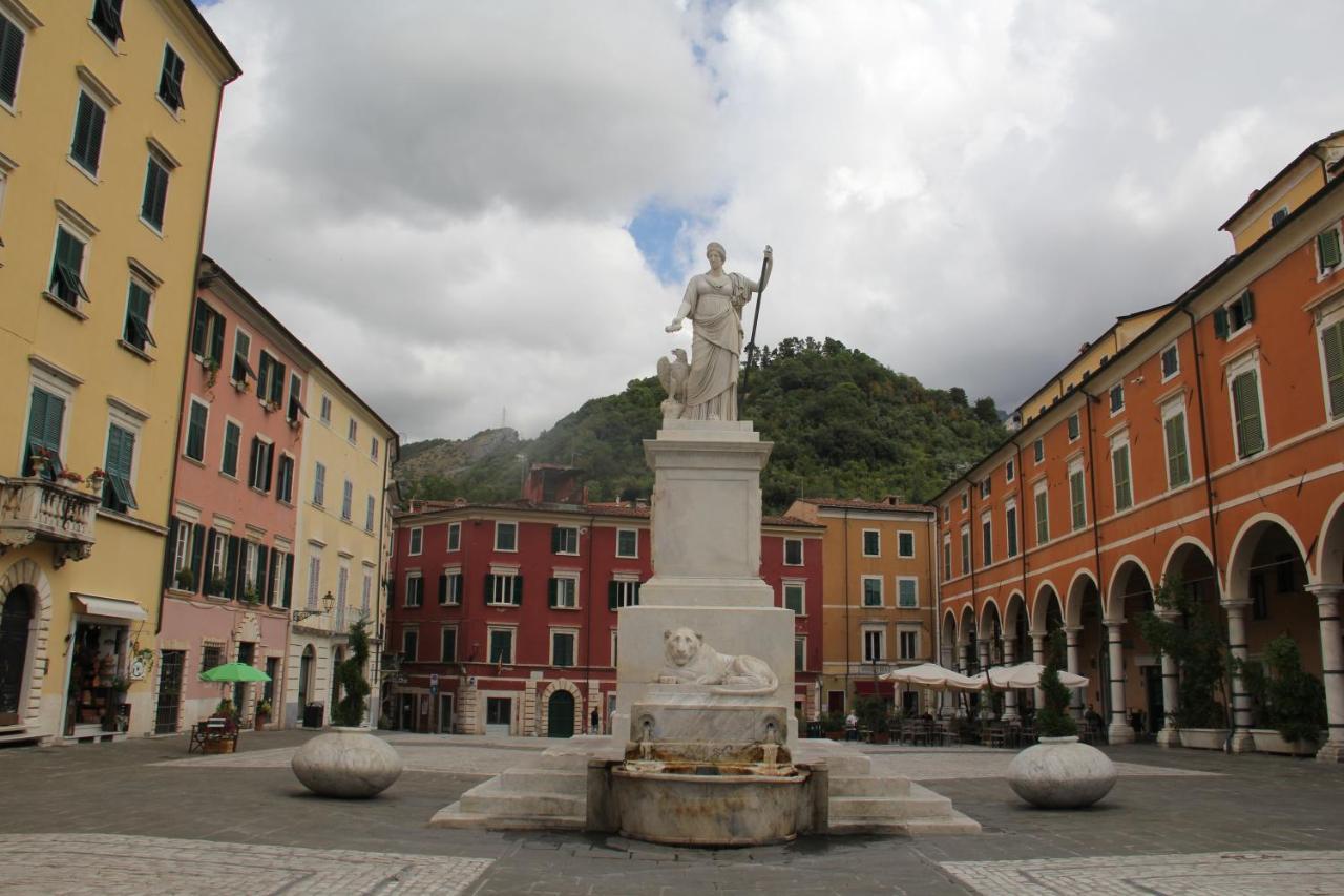 La Porta Sui Monti Di Luna Каррара Экстерьер фото