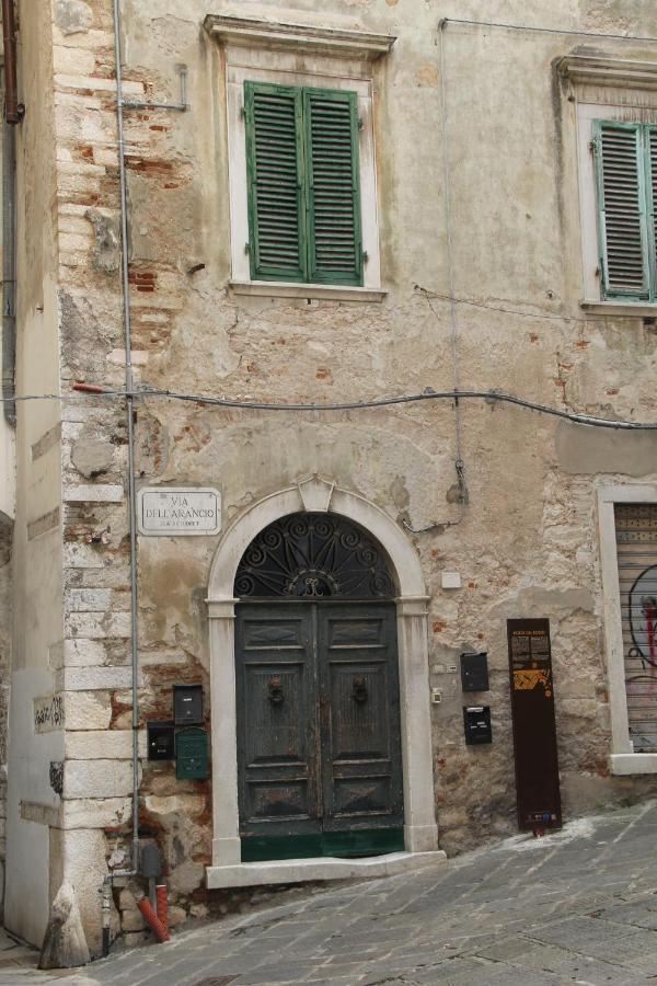 La Porta Sui Monti Di Luna Каррара Экстерьер фото