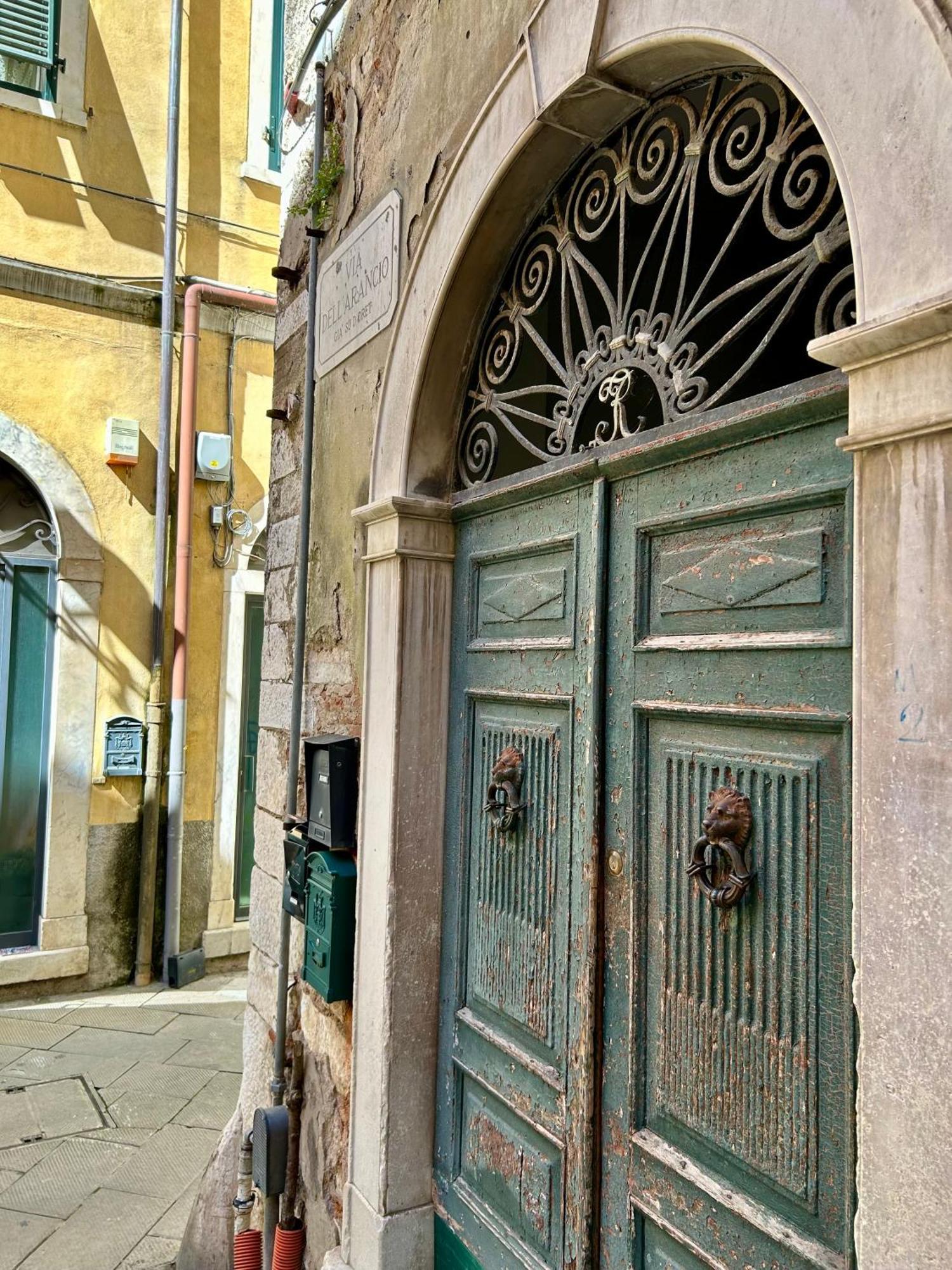 La Porta Sui Monti Di Luna Каррара Экстерьер фото